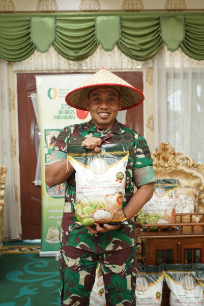 Dandim 0314/Inhil Ikuti Sesi Pemotretan Persiapan Launching Beras Indragiri Hilir