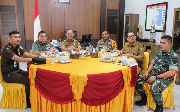 Dandim 0314/Inhil Bersama Forkopimda Inhil Ikuti Acara Komsos Perubahan Iklim