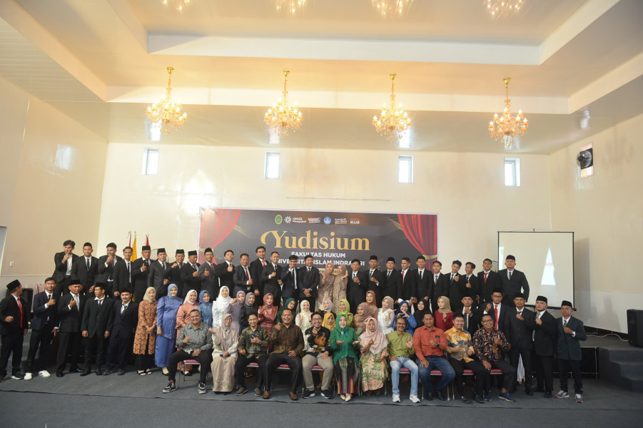 Sebanyak 62 Mahasiswa Ilmu Hukum Unisi Resmi Yudisium 2024, Diskon 50% untuk Lanjut S2