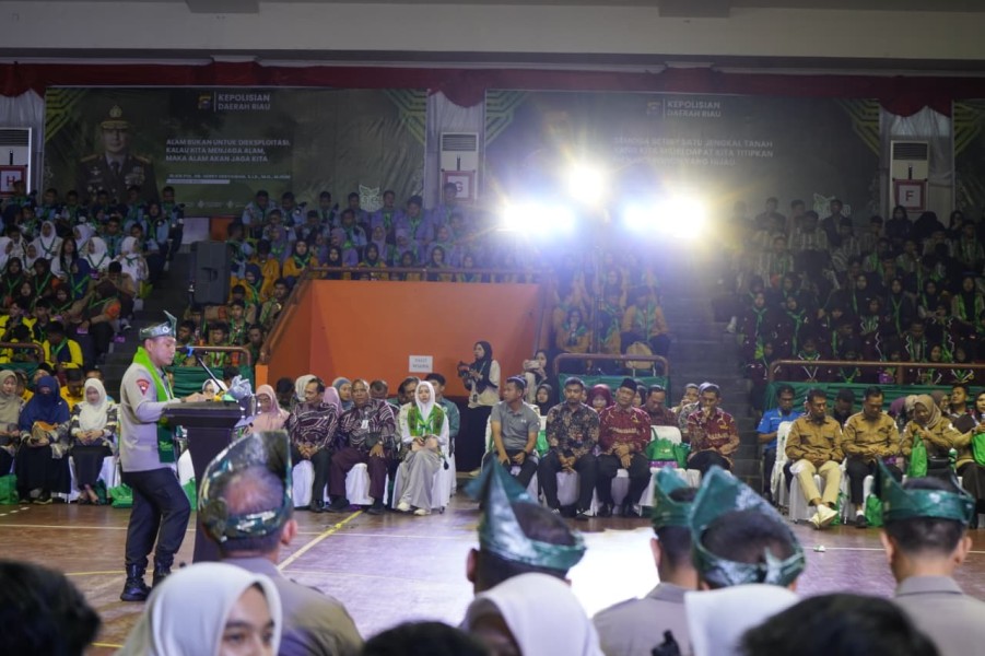 Orasi di Hadapan 1.000 Siswa se-Riau, Kapolda: Generasi Muda Adalah Kunci Menjaga Alam, Kepercayaan, dan Masa Depan