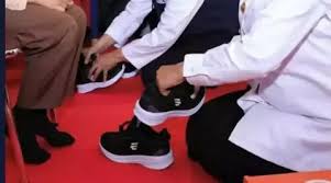 Politik-Hukum Terkini: Polemik Sepatu Sekolah Rakyat