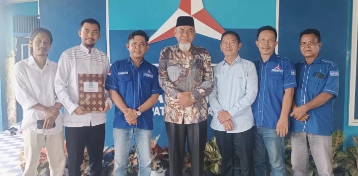 Ustadz Suhaidi Mendaftar di Penjaringan Bakal Calon Bupati DPC Partai Demokrat
