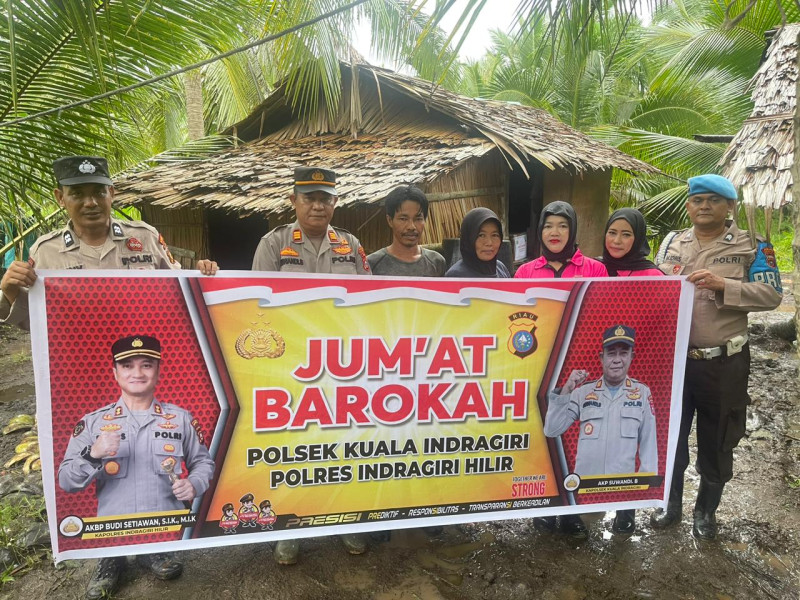 Jumat Barokah, Polsek Kuindra Giat Berikan Sembako untuk Masyarakat Kurang Mampu