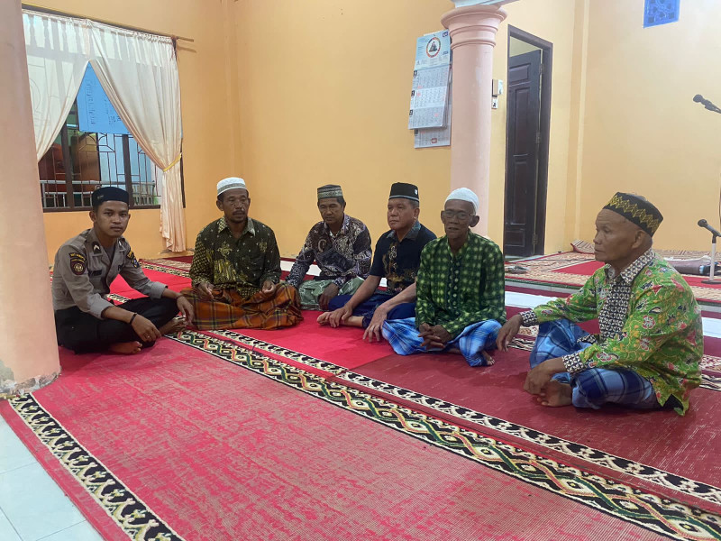 Antisipasi Gangguan Kamtibmas, Personel Polsek Kuindra Giat Shalat Subuh Keliling