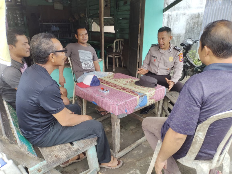 Cooling System Jelang Pilkada, PS Kanit Bimas Polsek Enok Sampaikan Himbauan Kamtibmas